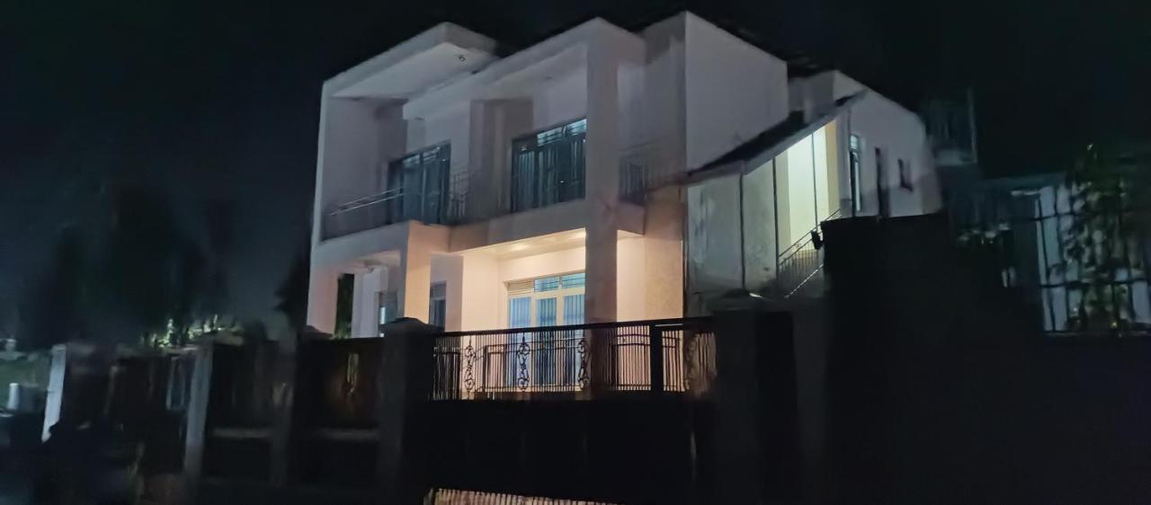 Puma Aparthotel - Nyarutarama Kigali Esterno foto