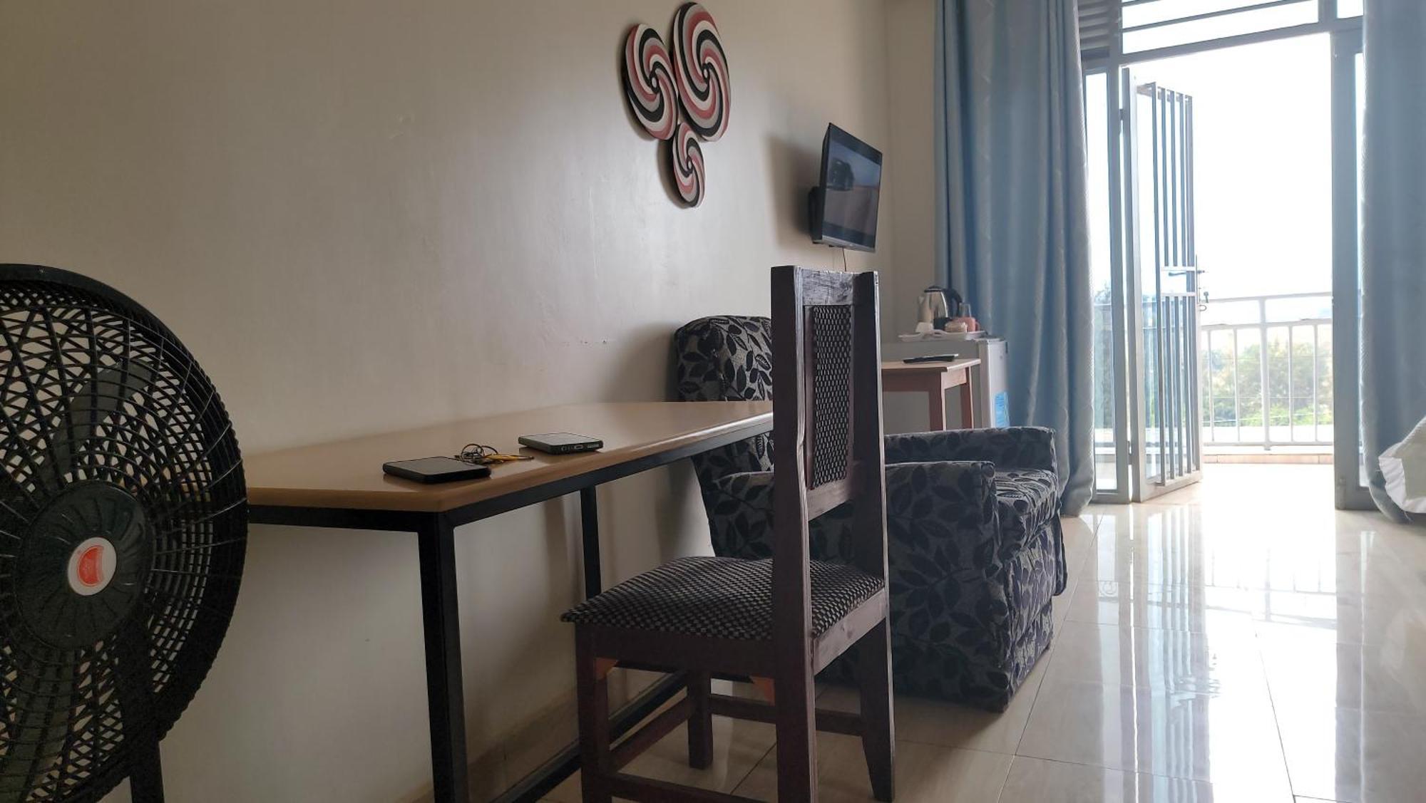 Puma Aparthotel - Nyarutarama Kigali Esterno foto