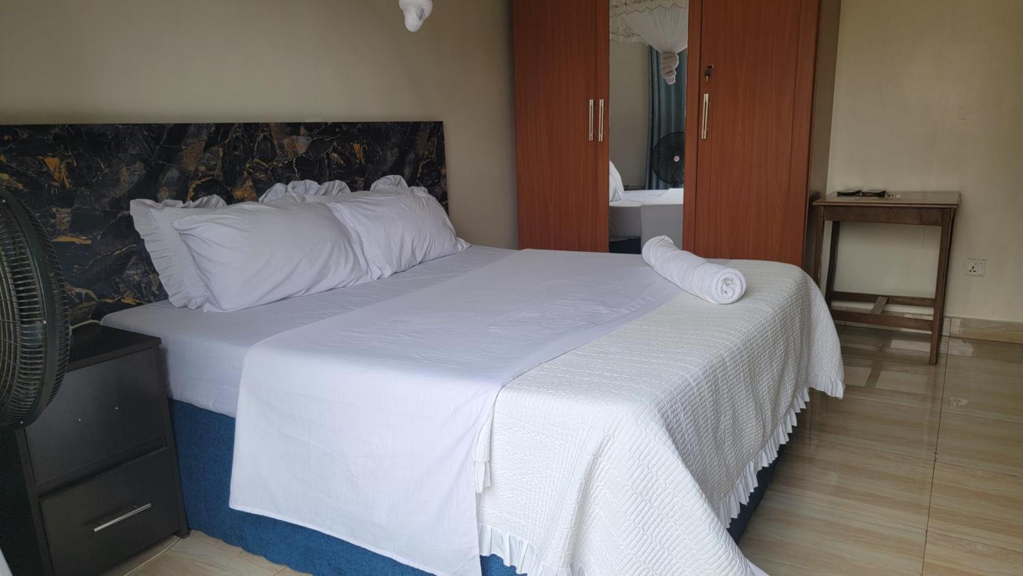 Puma Aparthotel - Nyarutarama Kigali Esterno foto