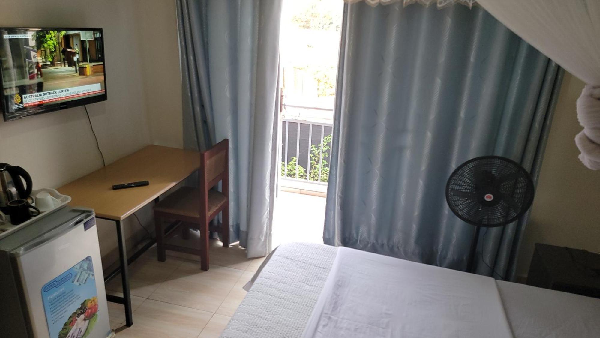 Puma Aparthotel - Nyarutarama Kigali Esterno foto