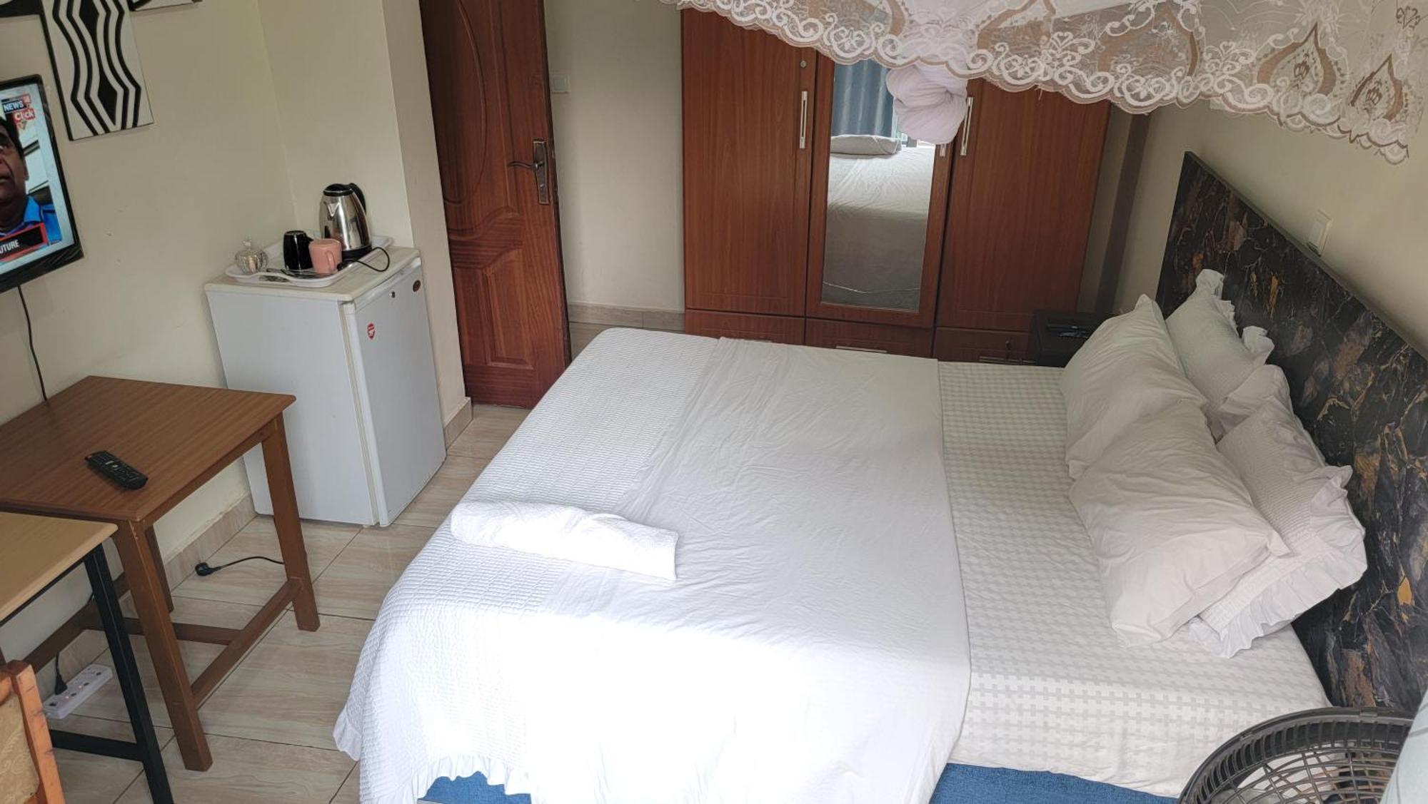 Puma Aparthotel - Nyarutarama Kigali Esterno foto